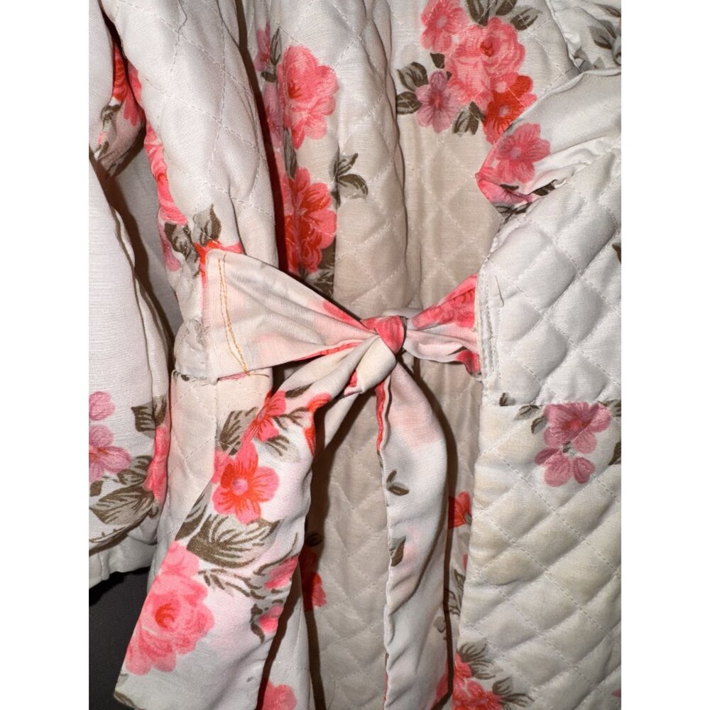 Vintage Floral Quilted Robe With Tie Waist & Puff Sleeves - Picture 6 of 10